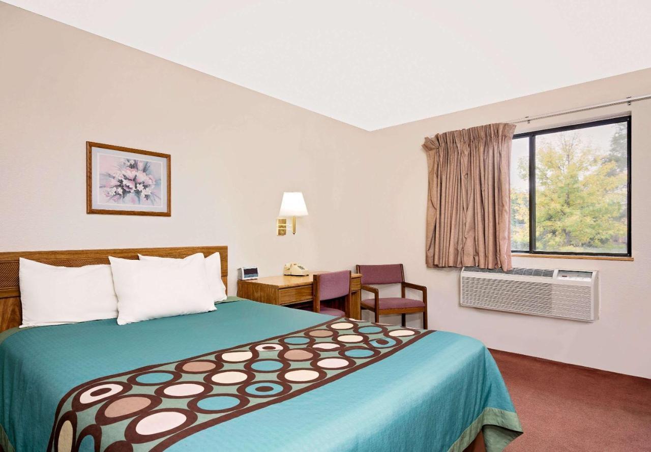 Super 8 By Wyndham Long Prairie Motel Luaran gambar